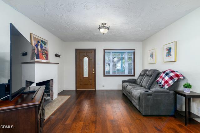226 El Medio Street, Ventura CA: https://media.crmls.org/mediaz/6ee35107-3950-42a7-951d-f4ce395bacdc.jpg