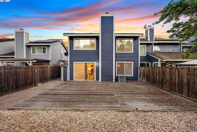 117 Pelican Loop, Pittsburg CA: https://media.crmls.org/mediaz/6ee44c13-e371-4514-8434-ba4b4e1b01ae.jpg