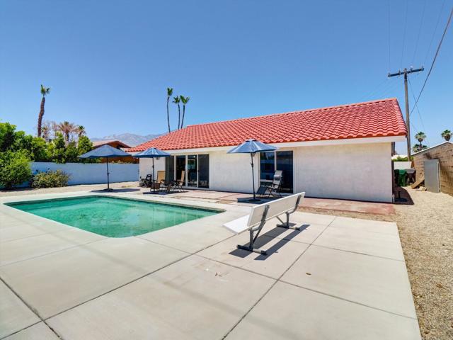 27420 Avenida Quintana, Cathedral City CA: https://media.crmls.org/mediaz/6ee4a2ea-9a61-47b7-8c36-1d4d33f84ff6.jpg