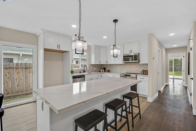 36517 Cherry St, Newark CA: https://media.crmls.org/mediaz/6ee59151-9286-4218-95f3-e6b4910029ba.jpg