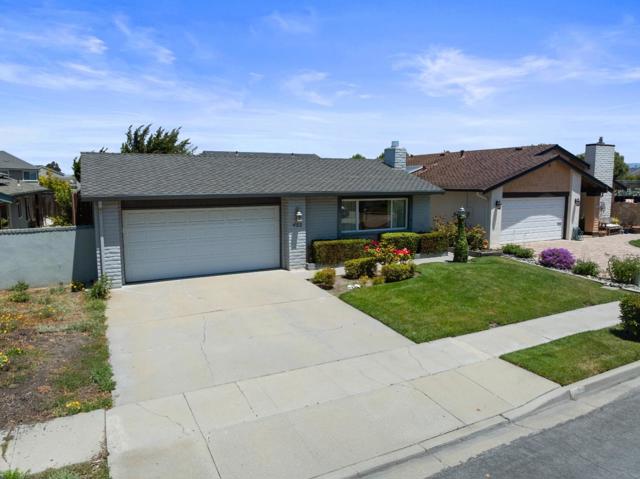 422 Shelley Way, Salinas CA: https://media.crmls.org/mediaz/6ee6c5d9-d4b6-4d90-ad41-35c83665264b.jpg