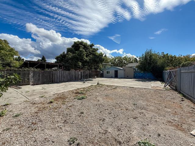 558 A Street, Hayward CA: https://media.crmls.org/mediaz/6ee78ded-b645-48cc-807e-7c77928cd405.jpg