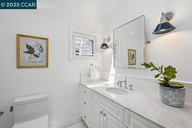 231 Sundown Ter, Orinda CA: https://media.crmls.org/mediaz/6ee7f061-9c12-4c13-81ce-d0276bca8f79.jpg
