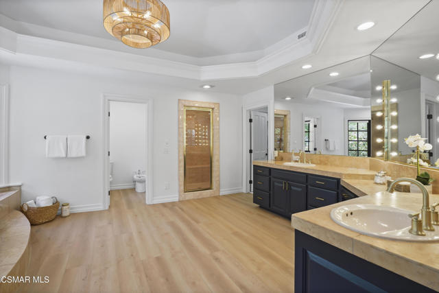 29270 Wagon Road, Agoura Hills CA: https://media.crmls.org/mediaz/6ee86020-5556-498d-bbbf-338c178351f2.jpg