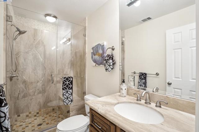 367 Mt Washington Way, Clayton CA: https://media.crmls.org/mediaz/6ee8cb9d-a027-4d9c-9ad5-2c253f62bb3d.jpg
