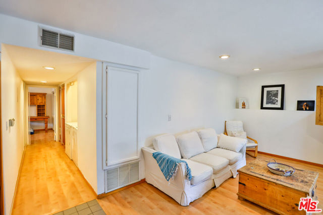 10911 BLUFFSIDE Drive, 1 photo 3