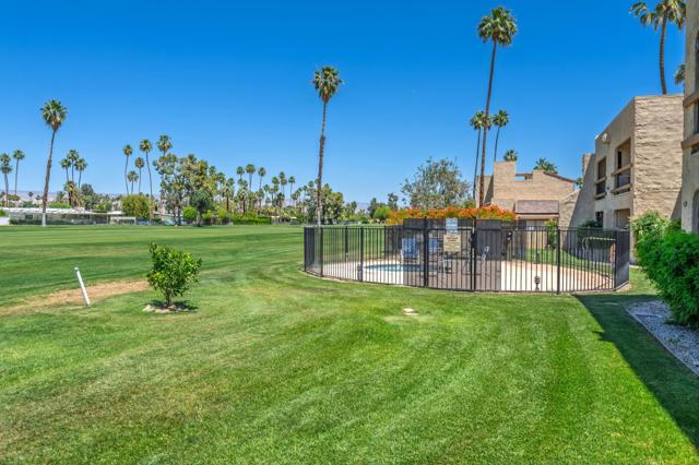 5300 E Waverly Drive, Palm Springs CA: https://media.crmls.org/mediaz/6ee9352e-f470-4885-9538-7e72854ceab7.jpg