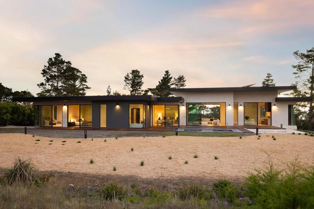 31 Poppy Lane, Pebble Beach CA: https://media.crmls.org/mediaz/6ee9fb06-3b54-4144-a2d3-e399ca98a152.jpg