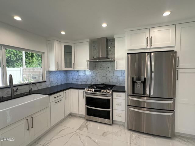 Detail Gallery Image 10 of 30 For 10462 Yarmouth Ave, Granada Hills,  CA 91344 - 4 Beds | 2 Baths