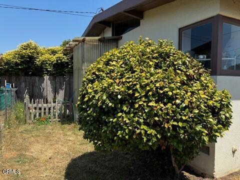 Detail Gallery Image 5 of 23 For 627 629 N Harrison St, Fort Bragg,  CA 95437 - 2 Beds | 1 Baths