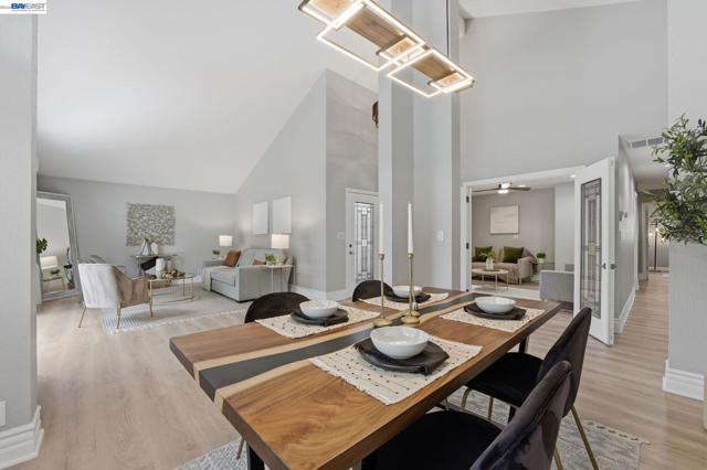 1782 Whitecliff Way, Walnut Creek CA: https://media.crmls.org/mediaz/6eeb20cd-1c66-4ffe-8236-c9f59a0cdb5e.jpg