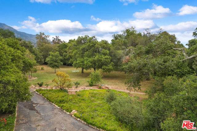 918 Palomar Road, Ojai CA: https://media.crmls.org/mediaz/6eeb4b27-a4d2-42e7-bab8-07b274dc7096.jpg