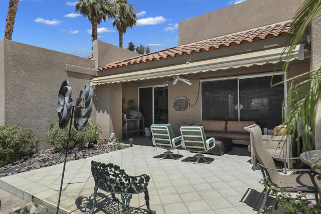 141 Lake Shore Drive, Rancho Mirage CA: https://media.crmls.org/mediaz/6eebaf5a-5890-4c2b-ac25-6c5e9194022c.jpg