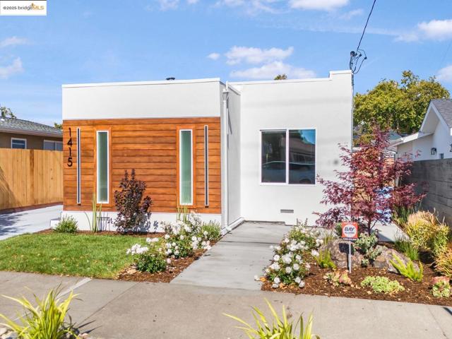 1415 10Th St, Berkeley CA: https://media.crmls.org/mediaz/6eebbf37-35ed-4630-bc7b-0a6089d3a990.jpg