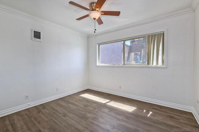 615 9th St, Imperial Beach CA: https://media.crmls.org/mediaz/6eebd933-a7f1-4b8b-835b-a7ed46ce8ccb.jpg