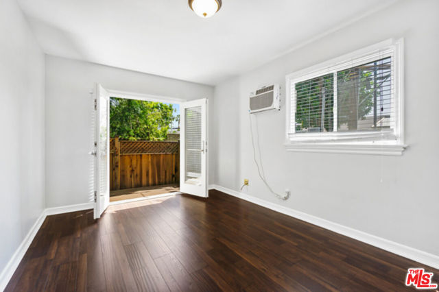 920 Westbourne Drive, West Hollywood CA: https://media.crmls.org/mediaz/6eebf7bb-7a1a-414b-8574-f6a07a6f3714.jpg