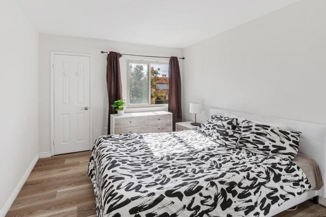 2910 Alta View Dr, San Diego CA: https://media.crmls.org/mediaz/6eed02e0-7a14-4437-9be4-d1ad53ae2cce.jpg