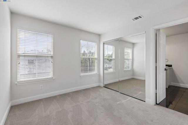 143 Shelterwood Ln, Danville CA: https://media.crmls.org/mediaz/6eef26c6-74db-4407-86b4-61a212a829ca.jpg