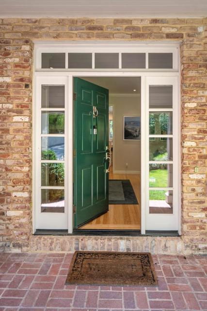 2820 Adeline Drive, Burlingame CA: https://media.crmls.org/mediaz/6eef7711-e570-4074-bd0f-52831ae031e2.jpg
