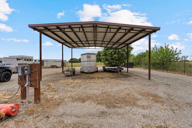 804 Comstock Road, Hollister CA: https://media.crmls.org/mediaz/6ef01ad0-ecaa-4929-8f7b-9266e11f3721.jpg