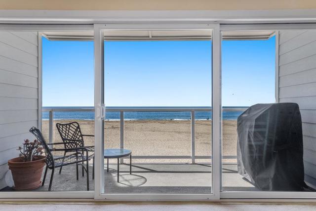 22130 E Cliff Drive, Santa Cruz CA: https://media.crmls.org/mediaz/6ef056bf-1303-4bf4-adcd-2e50437fafae.jpg