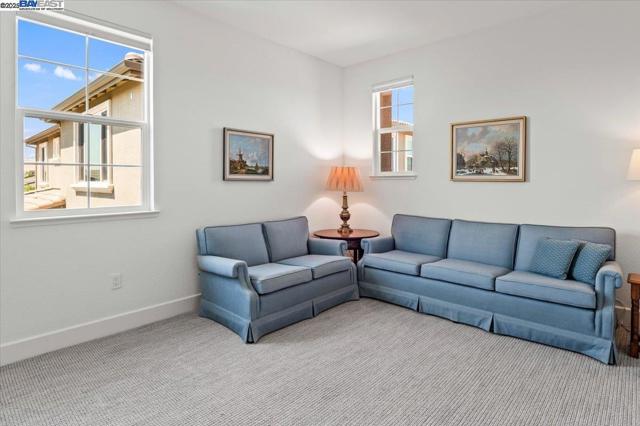 6822 Spanner Ct, Tracy CA: https://media.crmls.org/mediaz/6ef16258-db3c-4b8c-817c-98cca65d8285.jpg