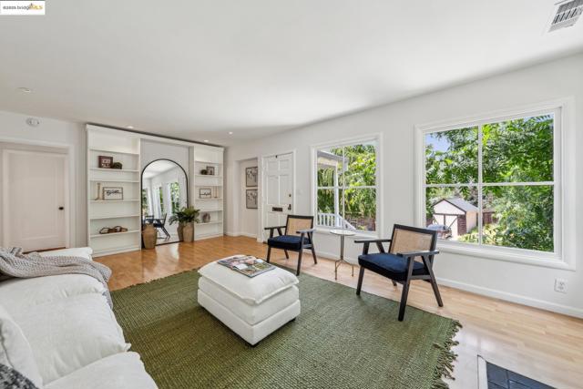 30 Benson Ave, Vallejo CA: https://media.crmls.org/mediaz/6ef16e4e-c37e-45a9-b4d0-768d1ea958b4.jpg