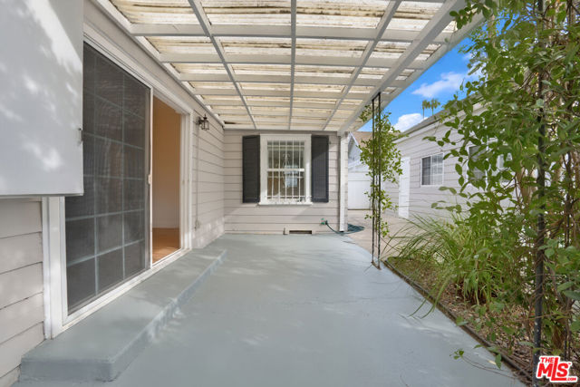 500 North Windsor Boulevard photo 14