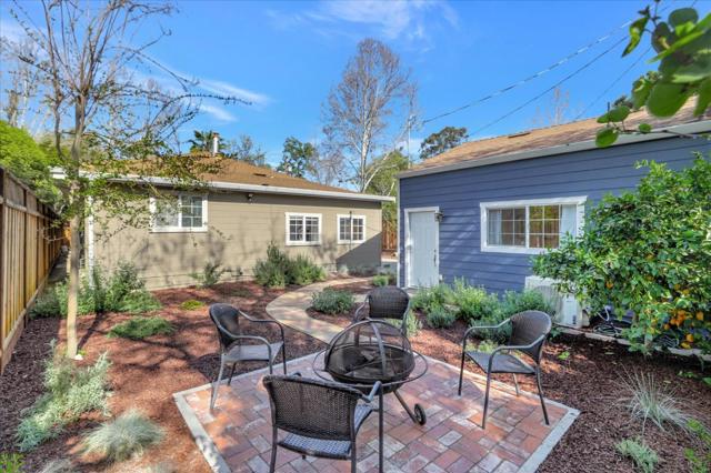 355 S 17th Street, San Jose CA: https://media.crmls.org/mediaz/6ef1ad32-6b0a-4573-8afe-04185ef35c6c.jpg