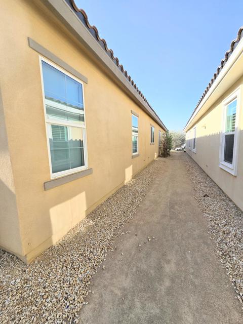 3426 Via Leonardo, Palm Desert CA: https://media.crmls.org/mediaz/6ef1ef89-f527-4538-b7c1-b06d98883464.jpg