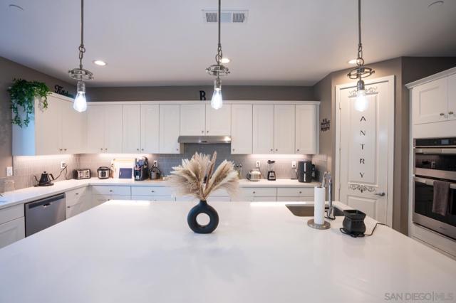 1417 Stearns Whard Rd, Chula Vista CA: https://media.crmls.org/mediaz/6ef22ed3-b841-453f-b62b-8b7dccaabf39.jpg