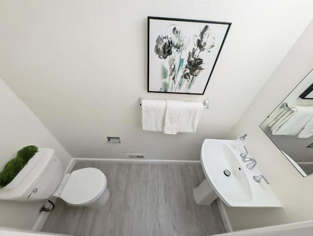 6104 Castello Drive, San Jose CA: https://media.crmls.org/mediaz/6ef236f8-6faf-4c36-9351-b3afe8298b92.jpg