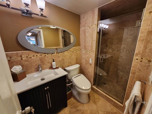1823 Mockingbird Pl, Danville CA: https://media.crmls.org/mediaz/6ef27950-62de-41f6-86f5-e720a8d2e0b2.jpg