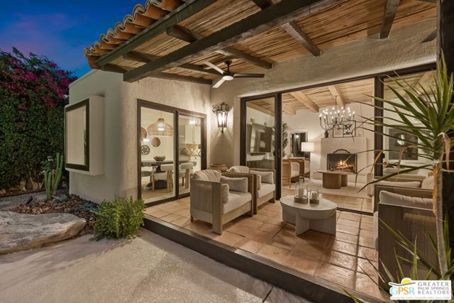 370 W Crestview Drive, Palm Springs, CA 92264