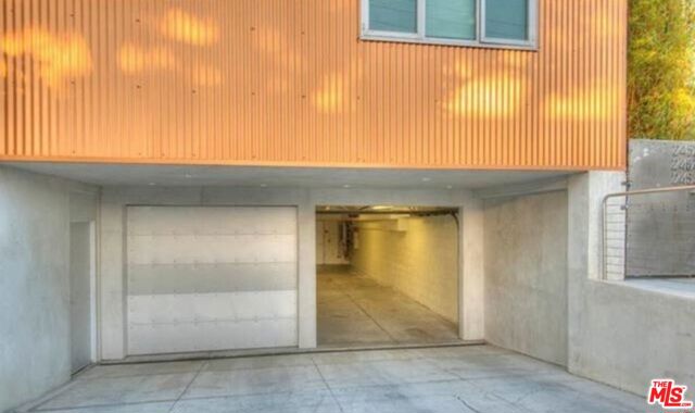 2452 Penmar Avenue, Venice CA: https://media.crmls.org/mediaz/6ef37a8d-05e6-429c-9334-aedefb78cfcc.jpg