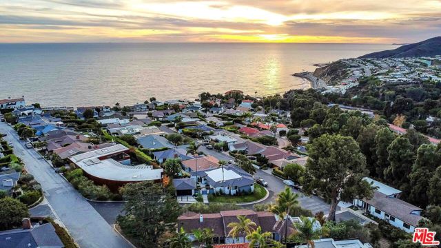 Drew Fenton | 350 Bellino Drive Pacific Palisades CA | MLS: 7331304