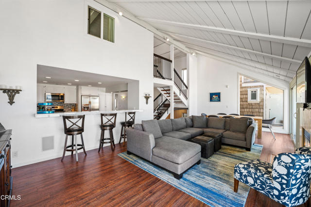 Detail Gallery Image 5 of 38 For 3371 Ocean Dr, Oxnard,  CA 93035 - 4 Beds | 3 Baths