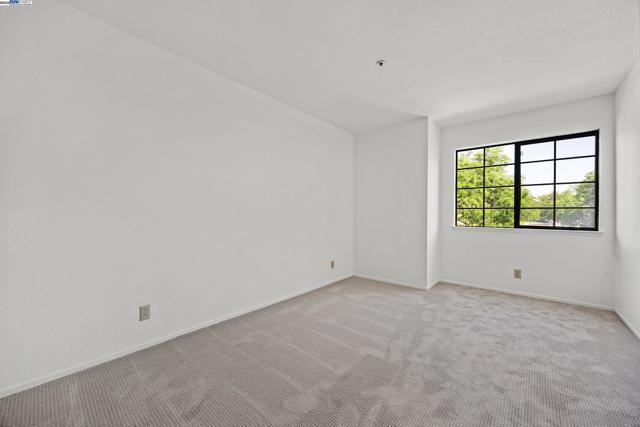 4674 Kimberley Cmn, Livermore CA: https://media.crmls.org/mediaz/6ef40bc8-81f9-4eb5-ad86-222c1152a0f3.jpg
