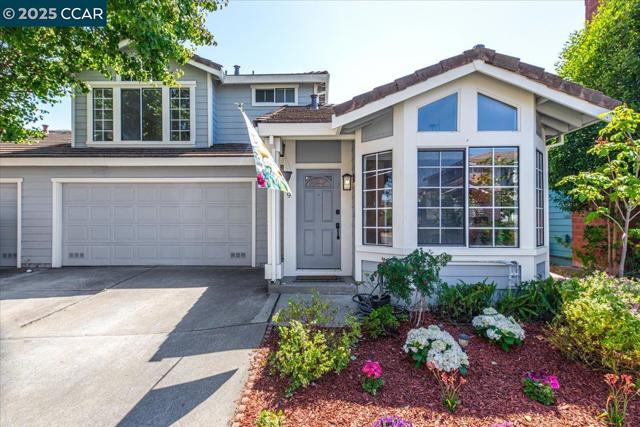 109 Cardoza, Hercules CA: https://media.crmls.org/mediaz/6ef4842d-a16a-46ac-926a-efd7198a54f8.jpg