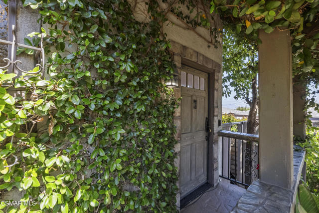 215 Pepper Road, Newbury Park CA: https://media.crmls.org/mediaz/6ef4a8de-a766-4b63-a521-6f3c3106f803.jpg