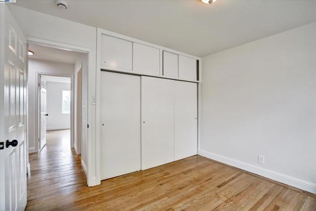 33039 Palmetto Dr, Union City CA: https://media.crmls.org/mediaz/6ef6a2e5-bb84-4304-8dd5-eccfadd5d081.jpg