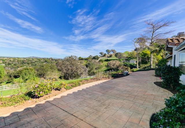 Detail Gallery Image 20 of 31 For 2449 Trails End, Fallbrook,  CA 92028 - 4 Beds | 3 Baths