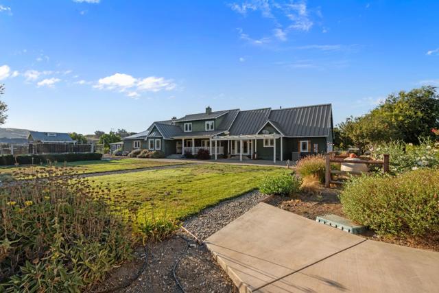6840 Southside Road, Hollister CA: https://media.crmls.org/mediaz/6ef73c27-f23d-4f29-9fac-30e355ebca83.jpg