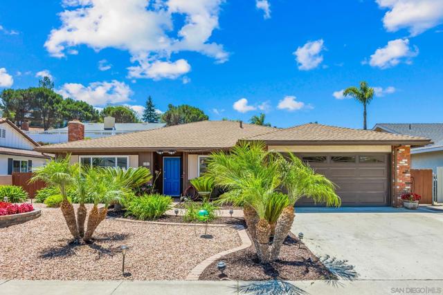 1261 La Mirada Ave, Escondido CA: https://media.crmls.org/mediaz/6ef75743-5fdc-489a-8c0e-f8491d13f343.jpg