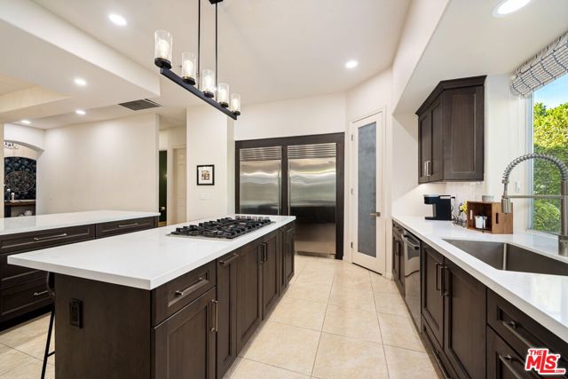 8 Dickens Court, Rancho Mirage, CA 92270