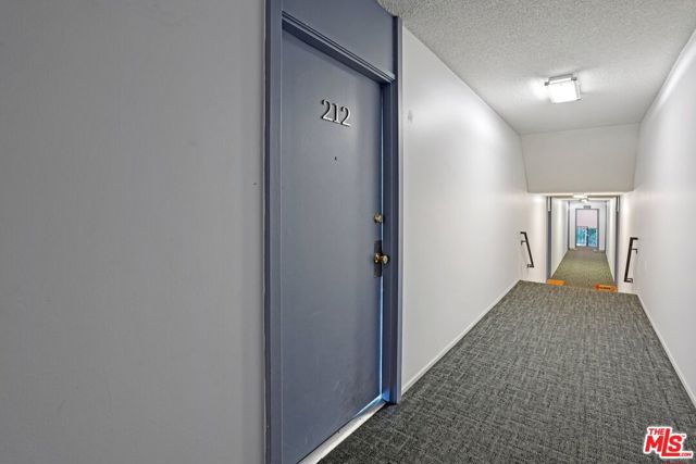 968 Larrabee Street, 212 photo 2