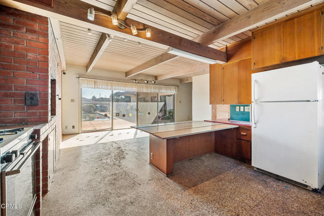 Detail Gallery Image 5 of 15 For 630 W Roderick Ave, Oxnard,  CA 93030 - 3 Beds | 2 Baths