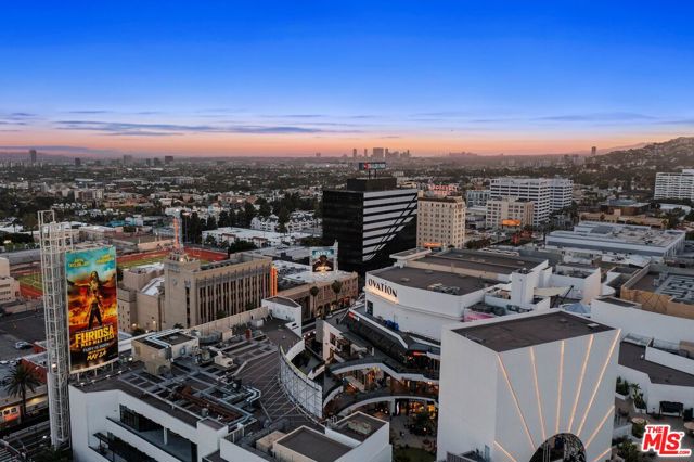 6735 Yucca Street, Los Angeles CA: https://media.crmls.org/mediaz/6ef9d44c-eced-4487-aa4b-2ae6f05fe6e9.jpg