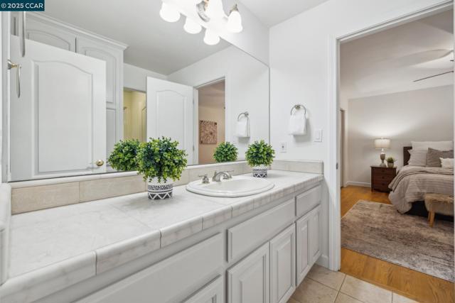 1450 Finley Ln, Alamo CA: https://media.crmls.org/mediaz/6ef9d9c5-f24e-4e65-8e8f-e83fd8a34076.jpg