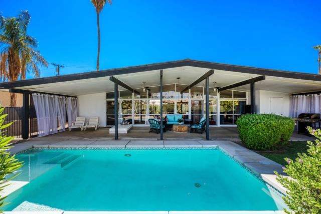 43709 Louisiana Street, Palm Desert CA: https://media.crmls.org/mediaz/6efa00d8-ce49-428f-bc83-fbd461e94b42.jpg